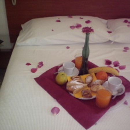 Hotel Criss Rimini Eksteriør billede